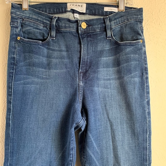 FRAME DENIM | Le High Flare Jean in Riverdale - Picture 5 of 6